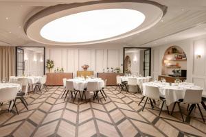 Hotels Renaissance Paris Nobel Tour Eiffel Hotel : photos des chambres
