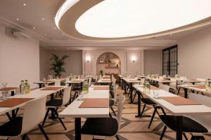 Hotels Renaissance Paris Nobel Tour Eiffel Hotel : photos des chambres