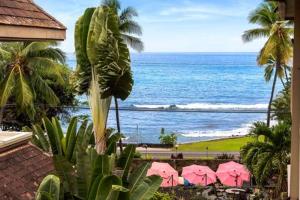 Top Floor Oceanview Kona Condo!