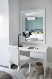 The Luxe on Exter Heights