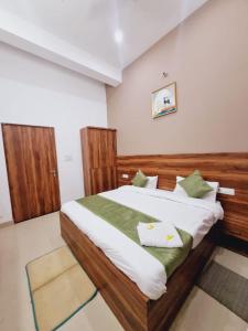 Hotel Prime Grand Family Stay - Near Taj mahal - Silverkey Hospitality