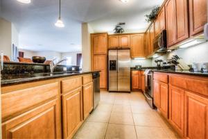 Last Minute Disney Getaway! Private Pool, Hot Tub & Games Room. Book Now! #38990