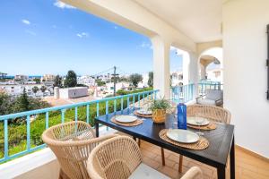 Carvoeiro -Spacious 2 bedroom appartment with pool - Monte Dourado