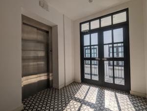 Modern Lofts in Plaza De La Independencia