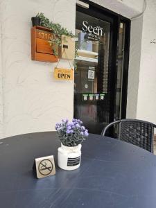 Seen Hostel Bangkok The Riverwalk