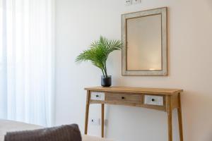 Luxury 3BR Sea Views, Pool, Sauna, Gym