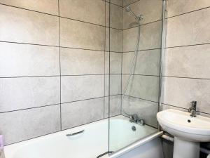 1 Bed Central Flat in Southampton - Up to 3 Guests