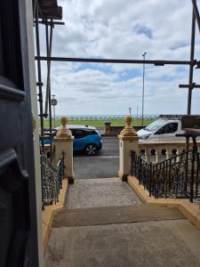 studio flat facing the beach