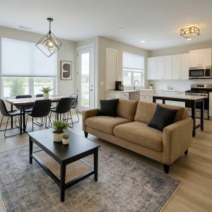 Spacious 4BR Home- Perfect for Groups WV1