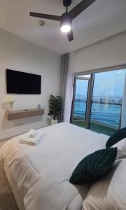 1 BR Apartment in Downtown Dubai