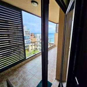 Sea Front View Lux Apartment Dolce Vita 2