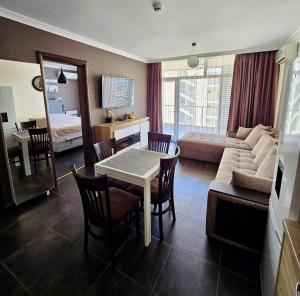 Sea Front View Lux Apartment Dolce Vita 2