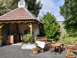 1 Bed in Bamburgh 88425