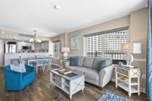 Pelicans Perch @ Seawatch