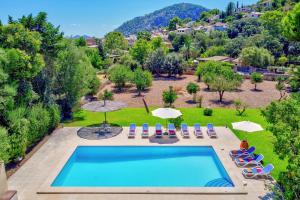 Villa Mas by Villa Plus