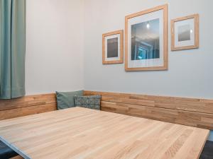 Tirola Bude Schorsch Top 2