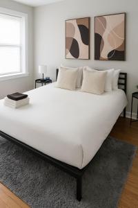 Cozy 1-Bedroom Apartment - Sunnyside 2N