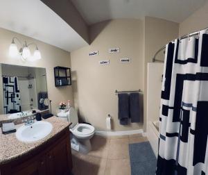 Modern DTLA Apt with City View