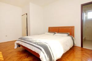 Apartments with parking space Korcula - 180