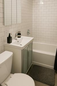 Studio Apt Comfy & Sunlit - Algonquin 5A