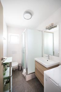 Apartments by the sea Petrcane, Zadar - 3285