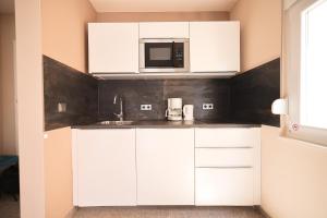 Apartments by the sea Petrcane, Zadar - 3285