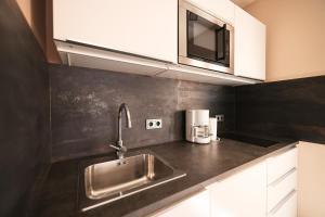 Apartments by the sea Petrcane, Zadar - 3285