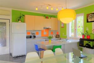 Family-friendly apartments with swimming pool Pula - 24352