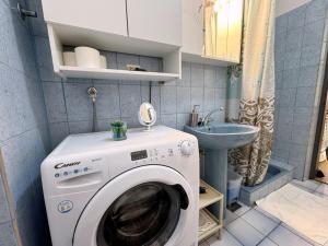 Apartments with parking space Silo, Krk - 18724