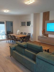 Seaside holiday house Vir - Lozice, Vir - 24443