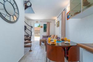 Apartments with parking space Zedno, Ciovo - 24516