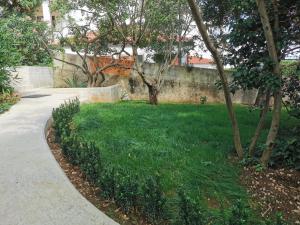 Apartments with parking space Novi Vinodolski - 24527