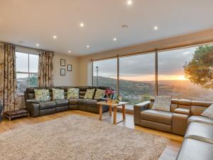 7 Bed in Matlock 89448