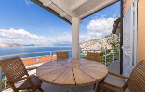 Amazing Apartment In Lukovo With Wifi