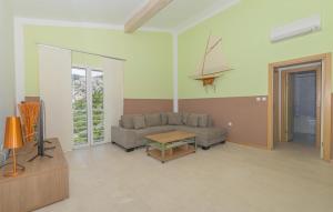 Amazing Apartment In Lukovo With Wifi