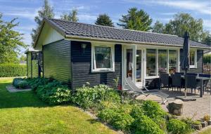 2 Bedroom Cozy Home In Frederiksværk