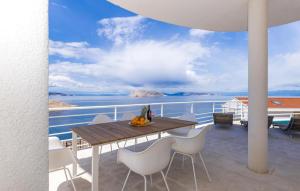 2 Bedroom Amazing Apartment In Lukovo