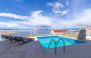 2 Bedroom Amazing Apartment In Lukovo