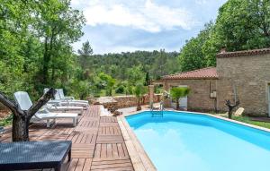 Maisons de vacances Amazing Home In Le Val : photos des chambres