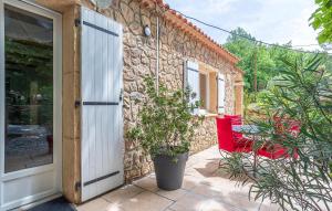 Maisons de vacances Amazing Home In Le Val : photos des chambres