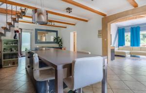 Amazing Home In Le Val