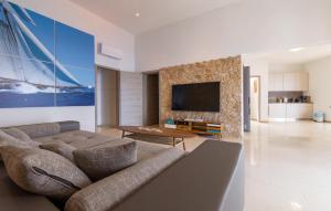 Lovely Apartment In Lukovo With Wifi