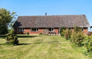 4 Bedroom Stunning Home In Hemme