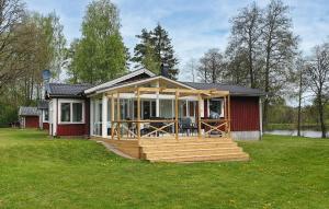 Awesome Home In Ambjörnarp With Wifi