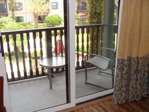 Splendid Condo with balcony view of pool 5220