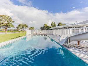 Hamptons White House