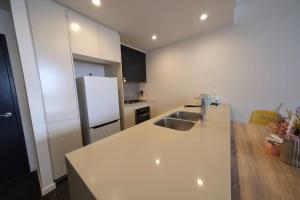 Sydney wentworth point 2bed close SYD Olympic park