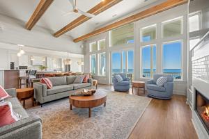 Skydance 10 Bedroom Oceanfront Home at Hatteras Island Reserve