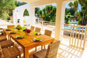 Villa Olivier by Villa Plus