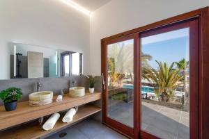 Villa Rodea Cinco by Villa Plus